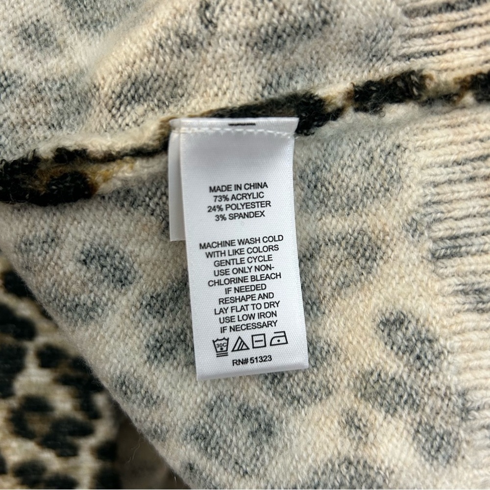 NWT CeCe Leopard Animal Print Pullover Crewneck Sweater Size Small - Picture 10 of 10